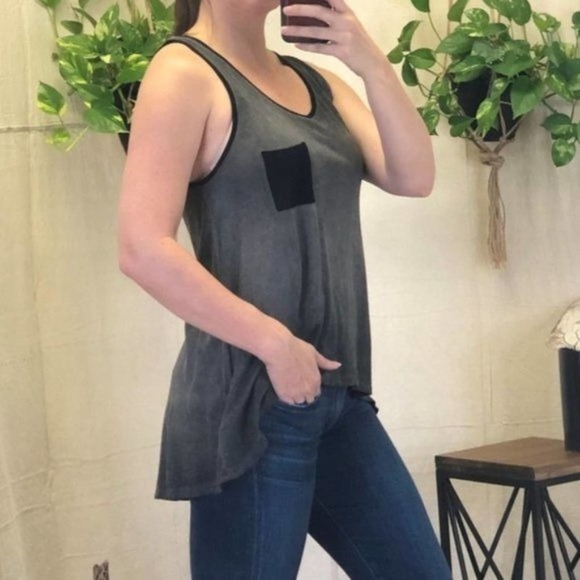 Michelle by comune Gray and black high low tank medium - Picture 7 of 7
